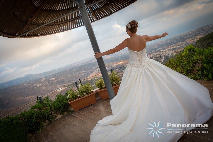 Bride at Panorama Villa, Panoramic view