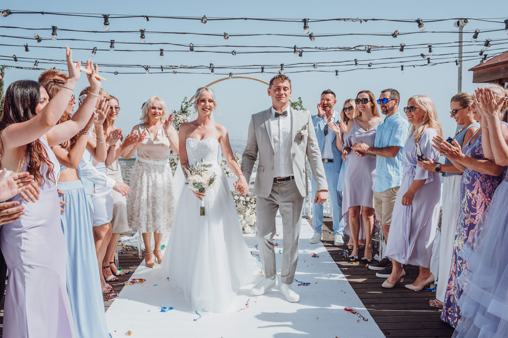 wedding couples at oceania vila with wedding planners